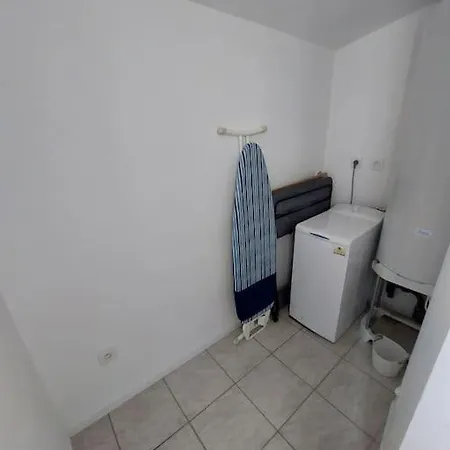 En Centre De Village Apartamento *